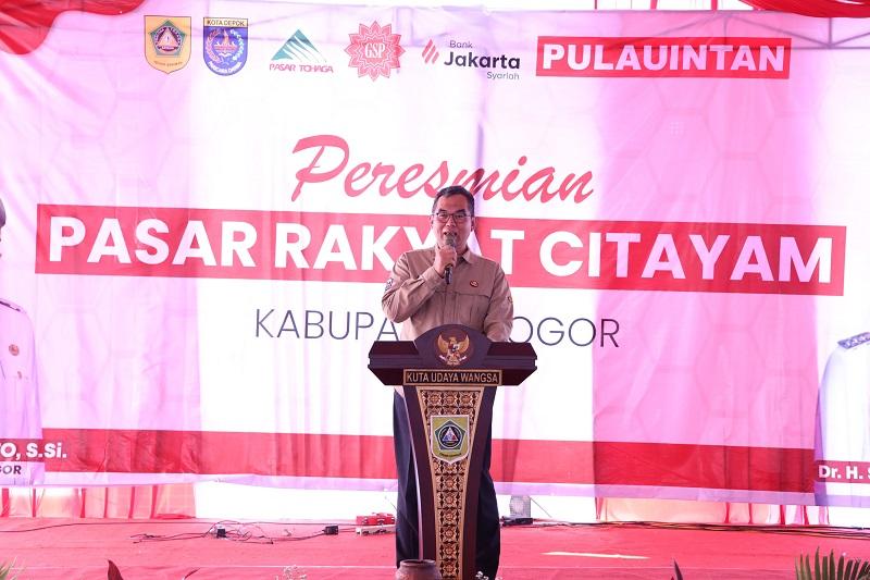 Sekda-Kabupaten-Bogor-Ajat-Rochmat-Jatnika-meresmikan-Pasar-Citayam.jpg