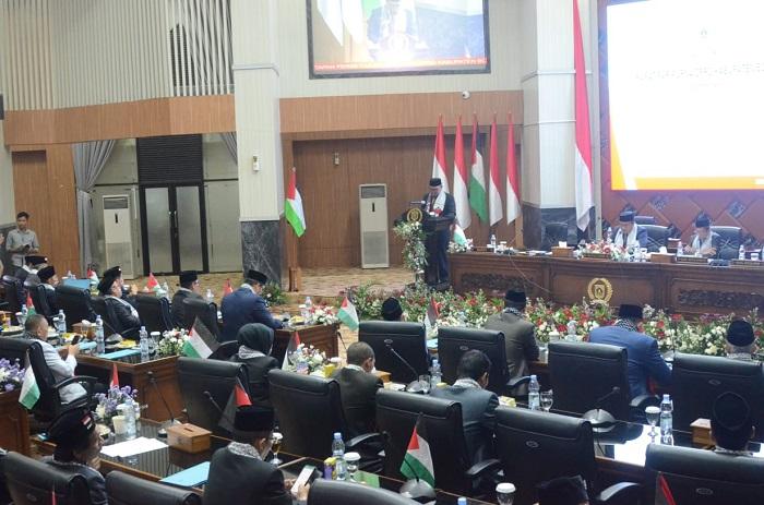 SuasanaRapat-Paripurna-di-Gedung-DPRD-Kabupaten-Bogor-Cibinong-Selasa-7112023-malam.jpg