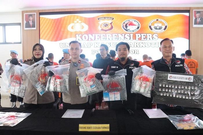konferensi-pers-di-Mako-Polres-Bogor-Cibinong-Jumat-1872023.jpg