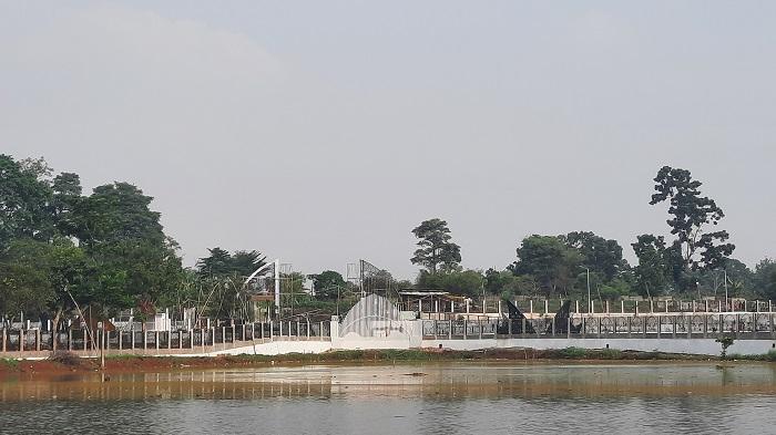 pembangunanAlun-alun-Taman-Hutan-Kota-Depok.jpg