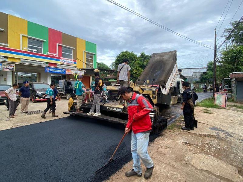 proyek-jalan-desa-situsari.jpg