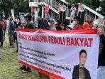Aliansi-Mahasiswa-Peduli-Rakyat-gelar-unjuk-rasa-di-KPK.jpg