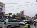 Diguyur-hujan-arus-lulintas-di-Sawangan-macet.jpg