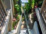 Jalir-lift-yang-talinya-putus-di-ayu-terra-resort-Ubud-Bali.jpg