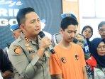 Kapolres-Bogor-AKBP-Rio-Wahyu-Anggoro-pegang-mic-menginterogasi.jpg