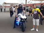 Kombes-Pol-Sambodo-Purnomo-Yogo-Unjuk-Gigi-di-Lintasan-Street-Race-BSD.jpg