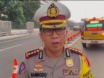 Kombes-Pol-Sambodo-Purnomo-Yogo-saat-lakukan-pembersihan-jalan-tol.jpg