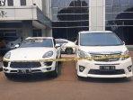 Mobil-Porsche-dan-Alphard-yang-disita-oleh-polisi-dari-oknum-pegawai-KPK-gadungan.jpg