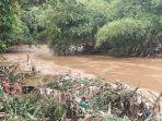 Penampakan-permukaan-Sungai-Ciliwung-berstatus-siaga-3.jpg