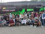 Rombongan-SMK-Lingga-Kencana-Depok-berfoto-bersama-sebelum-melakukan-perjalanan-wisata.jpg