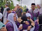 Rombongan-jemaah-haji-kloter-12-JKS-tiba-di-Balai-Kota-Depok.jpg