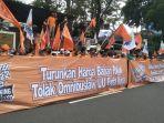 Situasi-Terkini-Aksi-May-Day-Pemilu-Jurdil-Gedung-KPU-RI.jpg