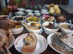 Warga-Tionghoa-menjalankan-tradisi-persembahyangan-kepada-leluhur-jelang-Imlek.jpg
