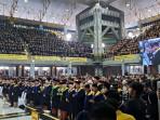 Wisuda-UI-Berbeda.jpg