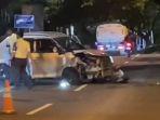 kecelakaan-tunggal-menimpa-mobil-urban-SUV-Suzuki-Ignis-di-Jalan-Raya-Juanda.jpg