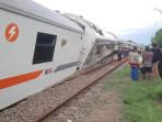 kereta-api-anjlok.jpg