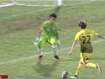kiper-muda-Persija-Jakarta-berusia-17-tahun-Adre-Adrido-Greovani.jpg