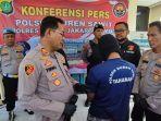 Melintas di Jalan Kalimalang Seorang Wanita Dilempar Batu oleh Komplotan Begal, Uang dan HP Dirampas
