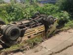 truk-terguling.jpg