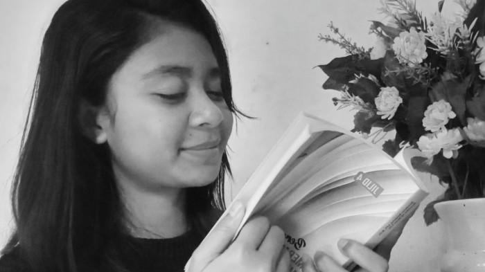 Maria Inda Baghong, Mahasiswi semester 3 Program Studi Pendidikan Bahasa dan Sastra Indonesia Unika Santu Paulus Ruteng