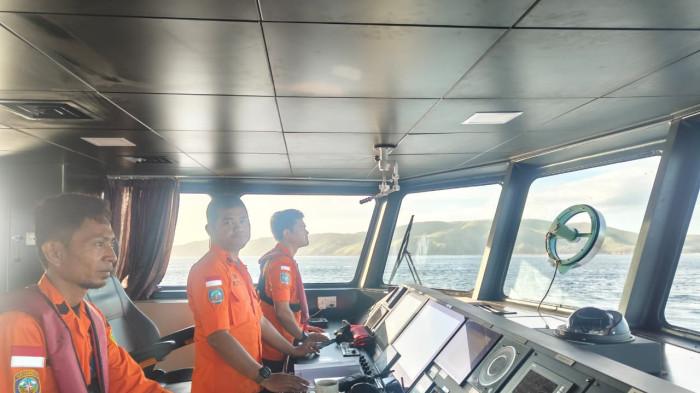 PENCARIAN- Senin, 5 Januari 2026 Tim SAR Gabungan mulai menyisir semua pulau di Labuan Bajo guna mencari 2 WNA Spanyol yang menjadi korban tenggelamnya Kapal Wisata Putri Sakkinah di Labuan Bajo pada tanggal 26 Desember 2025.