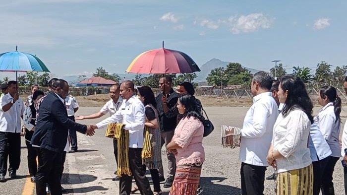 HUT RI Ke 78 di Perbatasan RI-RDTL, Wamendagri Jadi Irup - Tribunflores.com