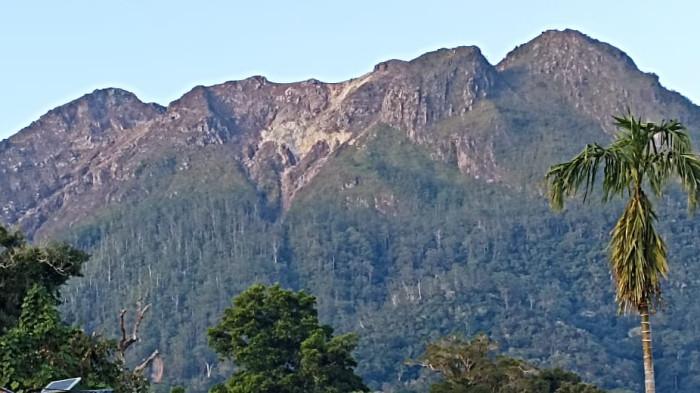 gunung api egon