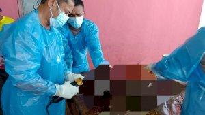 AUTOPSI-Proses-autopsi-terhadap-jenazah-Herman-Bire.jpg