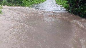 BANJIR-DI-TANJUNG-BUNGA.jpg