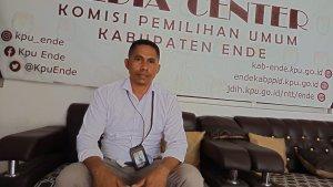 BERI-KETERANGAN-Kornelis-Sumbi-Divisi-Sidiklih-Parmas-dan-SDM-KPU-Ende.jpg