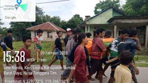 EVAKUASI-Keluarga-mengevakuasi-korban-Albina-Doki-y.jpg