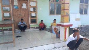 Empat-warga-Desa-Ojan-Detun-Kecamatan-Wulanggitang.jpg