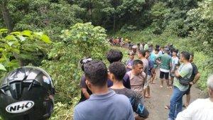 Ende-Pikap-Terbalik.jpg