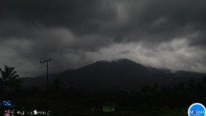 GUNUNG-LEWOTOBI-Gunung-Lewotobi-Laki-laki-di-Kabupaten-Flores-Timur-NTT.jpg