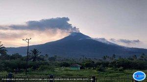 GUNUNG-LEWOTOBI-HARI-INI-Kondisi-gunung-Lewotobi-Laki-laki-hari-ini-Kamis-13-Maret-2025.jpg