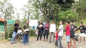 IMBAUAN-Petugas-kesehatan-dari-Puskesmas-Fatumnasi-Kabupaten-TTS.jpg