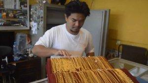JUAL-EMAS-Salah-Salah-satu-lapak-penjual-emas-di-pusat-kota-Atambua.jpg