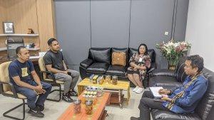 Kepala-Ombusdman-NTT-diskusi-bersama-Wakil-Rektor-I-Undana-dan-staf-di-Undana-Kupang.jpg