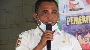 Kepala-Puskesmas-Watubaing-Jumaldidi-Talibura.jpg