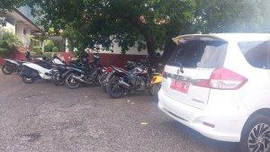 PARKIR-DI-HALAMAN.jpg