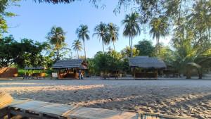 Pantai-Pintar-Asia-Maumere.jpg