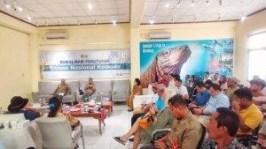 SOSIALISASI-Kegiatan-sosialisasi-soal-rencana-penutupan-berkala-Taman-Nasional-Komodo.jpg