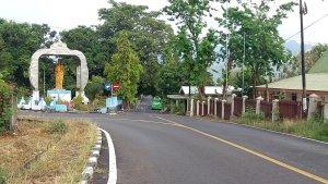 Salah-satu-lokasi-pemasangan-baliho-politik-di-Kota-Larantuka.jpg