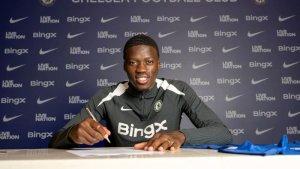 Sarr-menandatangani-kontrak-delapan-tahun-dengan-Chelsea-di-Cobham.jpg