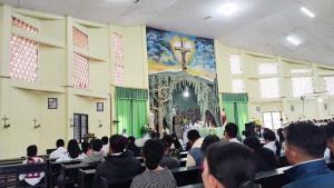 Suasana-Misa-Pembukaan-Bulan-Rosario-di-Paroki-St-Maria-Mater-Dolorosa-Soe.jpg