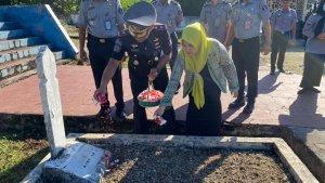 TABUR-BUNGA-HBP-KE-60.jpg