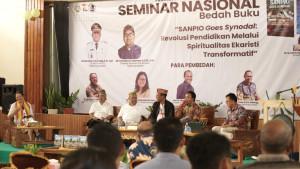 bedah-buku-SANPIO.jpg