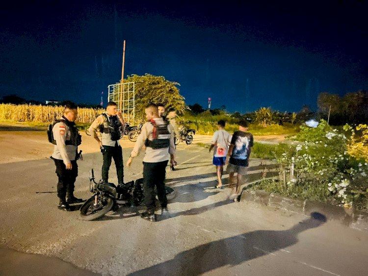 AMANKAN-Anggota-Polresta-Kupang-Kota-saat-mengamankan-tkp.jpg