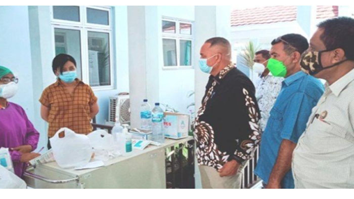 Anggota-Komisi-C-DPRD-Flores-Timur-saat-melakukan-sidak.jpg