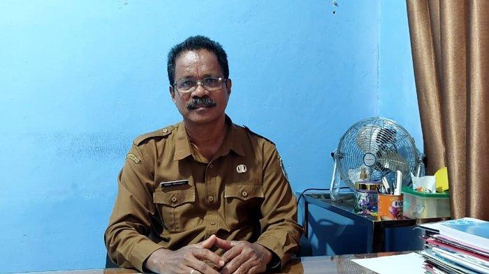 BERI-KETERANGAN-Kadis-P2KBP3A-Flores-Timur-Anselmus-Yohanes-Maryanto.jpg